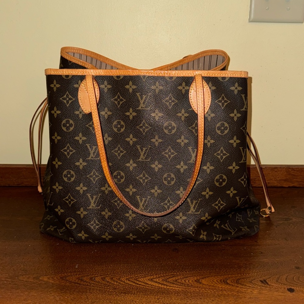 Louis Vuitton Never Full Tote Bag - MM size